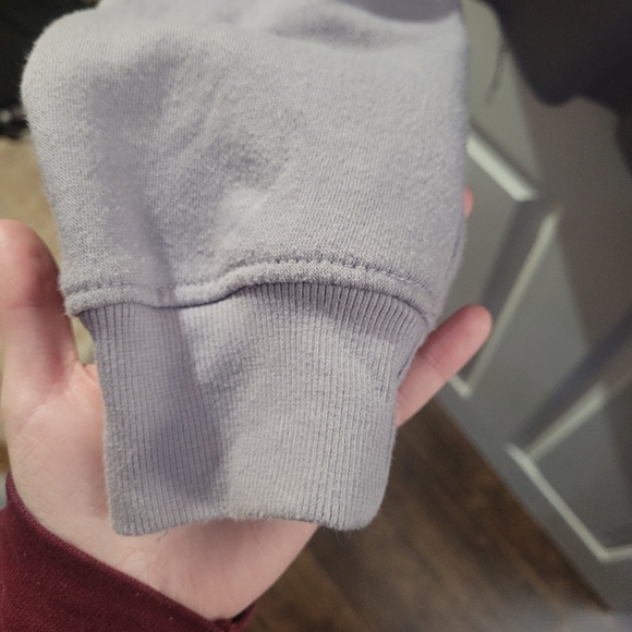 Slightly cropped crewneck - Picture 3 of 6